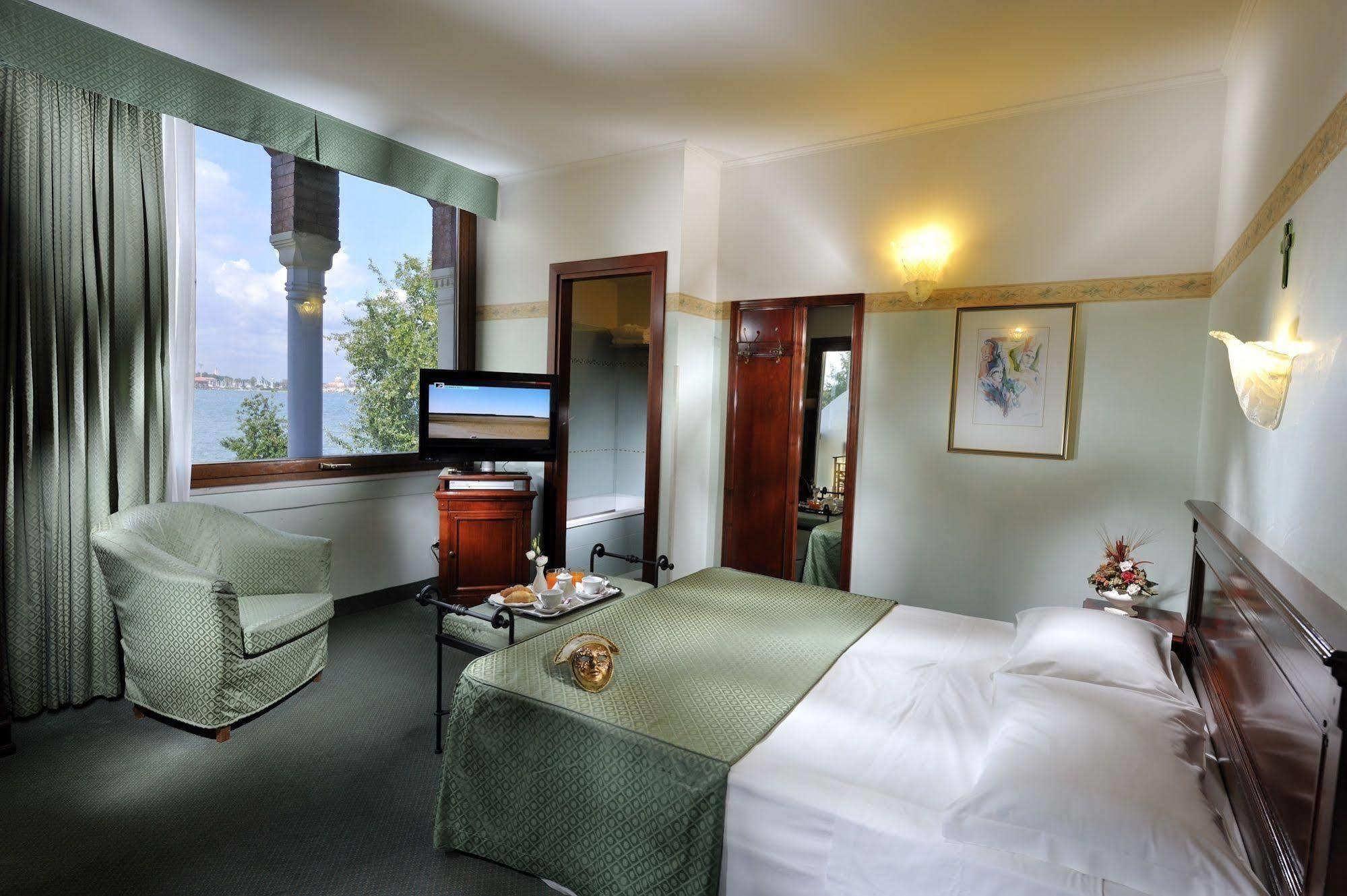 Hotel Russo Palace Lido di Venezia Zimmer foto